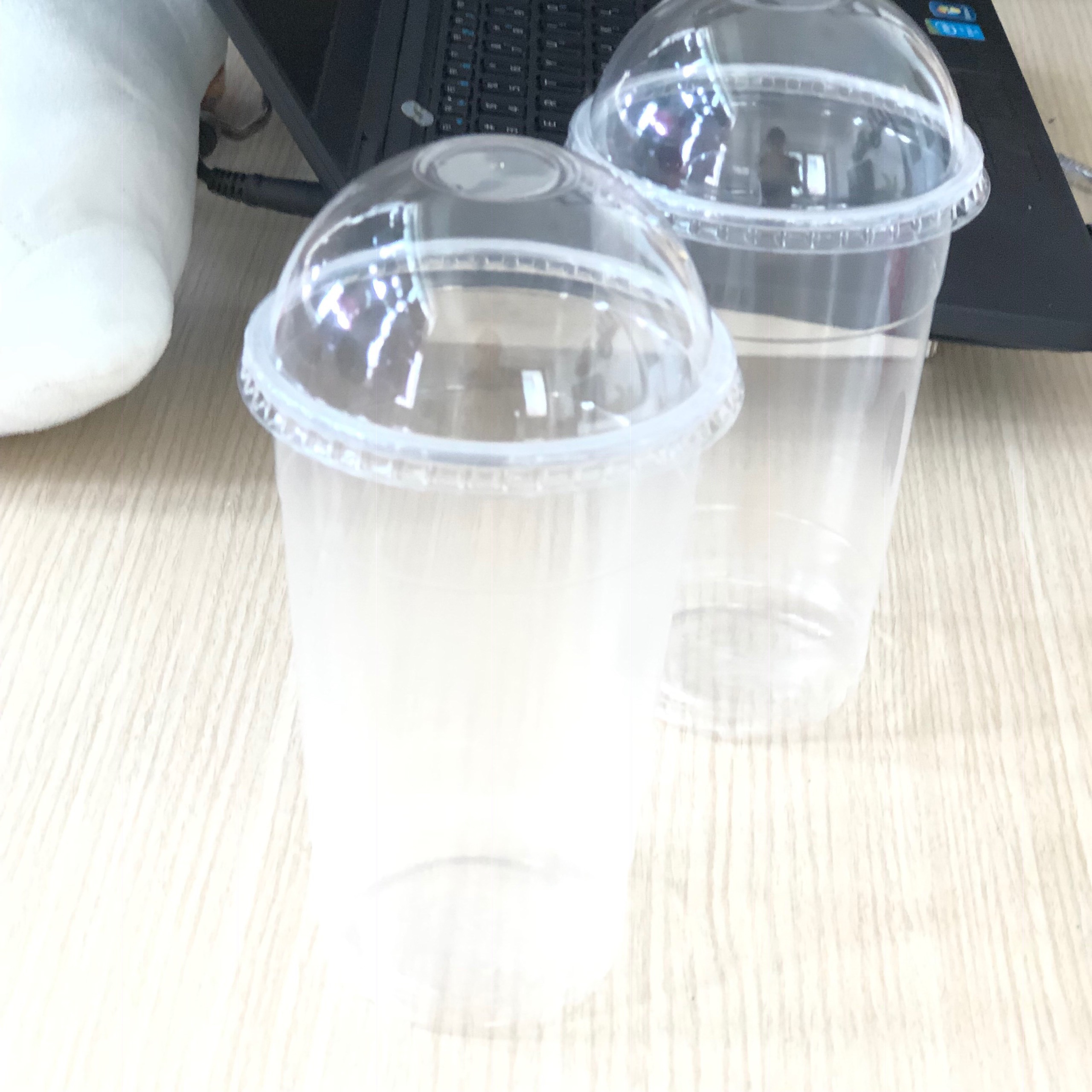 50 Ly Nhựa HỮU PHONG Cao Cấp 700ml Kèm Nắp Cầu Dùng 1 Lần, An Toàn, Đựng Nước ép, Trà sữa (Tặng Móc khóa KETILO)