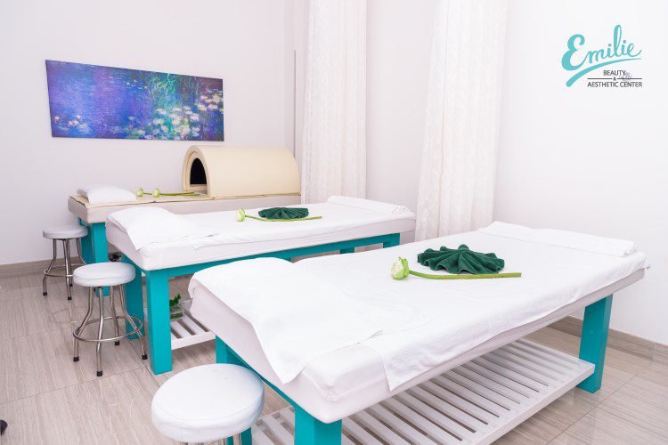 Emilie - Liệu trình điều trị sẹo rỗ Recosma Scar