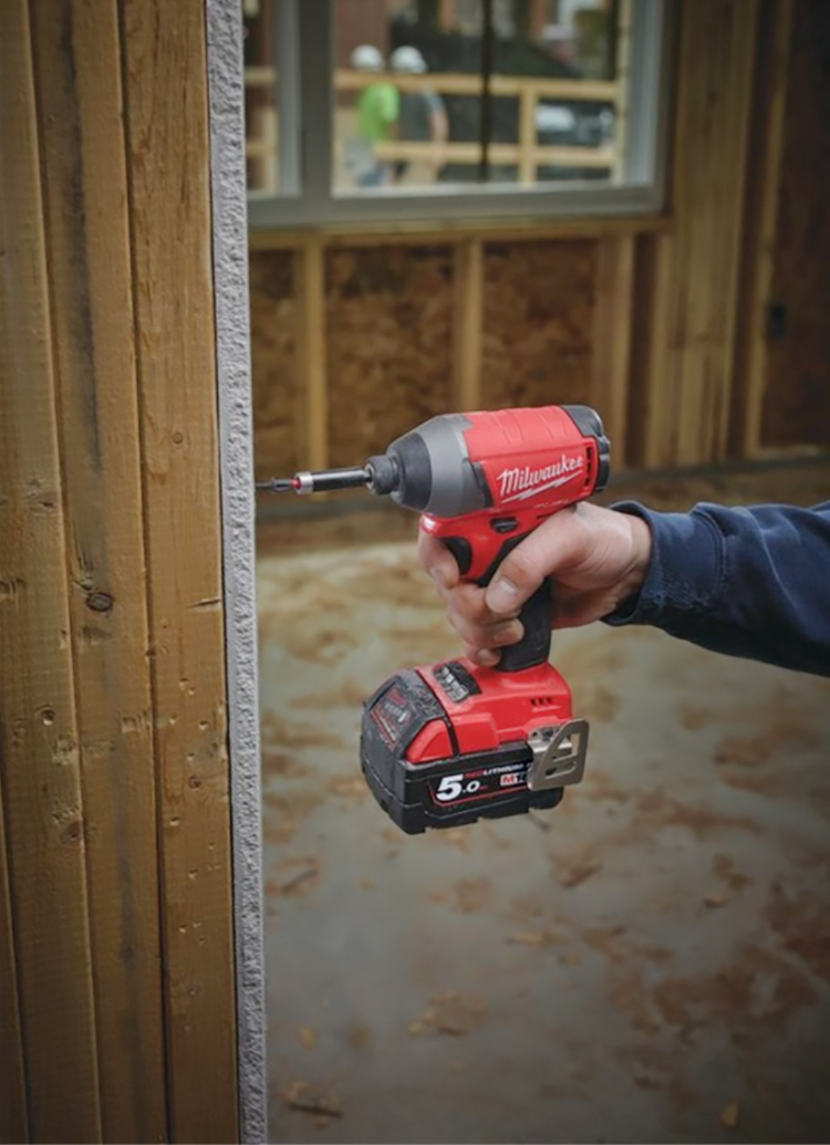 Máy vặn vít Milwaukee M18 FID2-502C SET (2pin x 5.0Ah, 1 sạc)