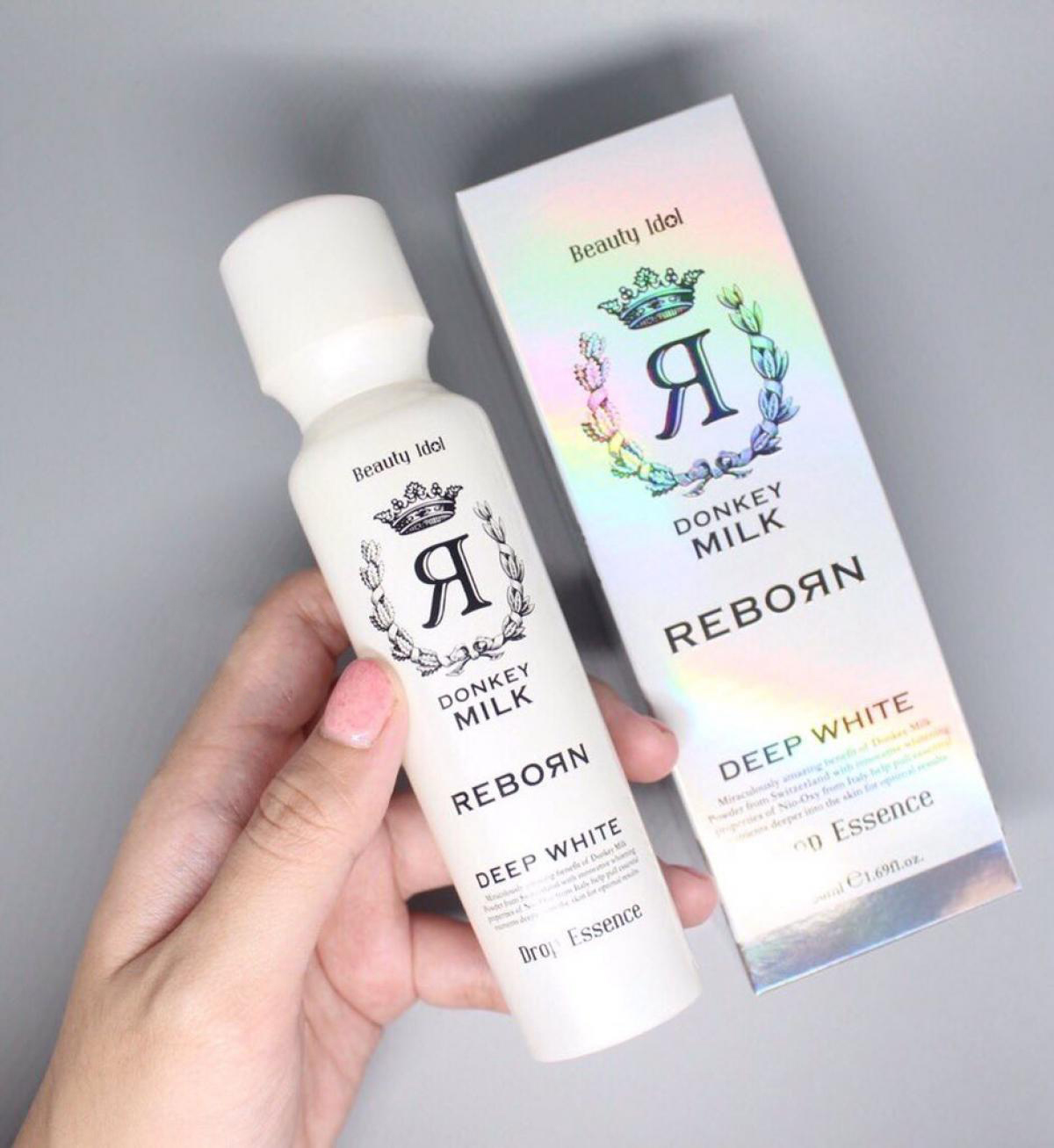 Tinh chất dưỡng trắng không bết dính, chảy nước, thấm sâu vào bên trong da mà không gây bít lỗ chân lông