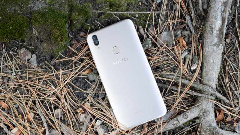 Điện Thoại Vivo V9 - Hàng Chính Hãng