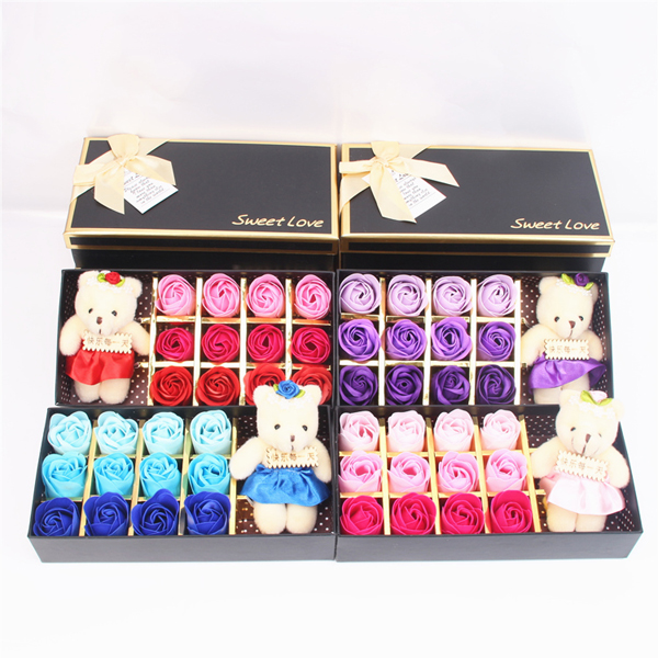 Hộp Quà Hoa Hồng Sáp 12 Bông 3 Màu Sắc Kèm Gấu
