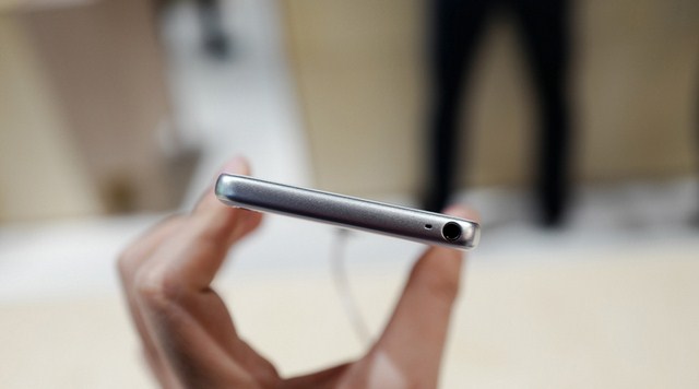 Điện Thoại Sony Xperia XA F3116 - Hàng Chính Hãng Điện Thoại Sony Xperia XA F3116 - Hàng Chính Hãng