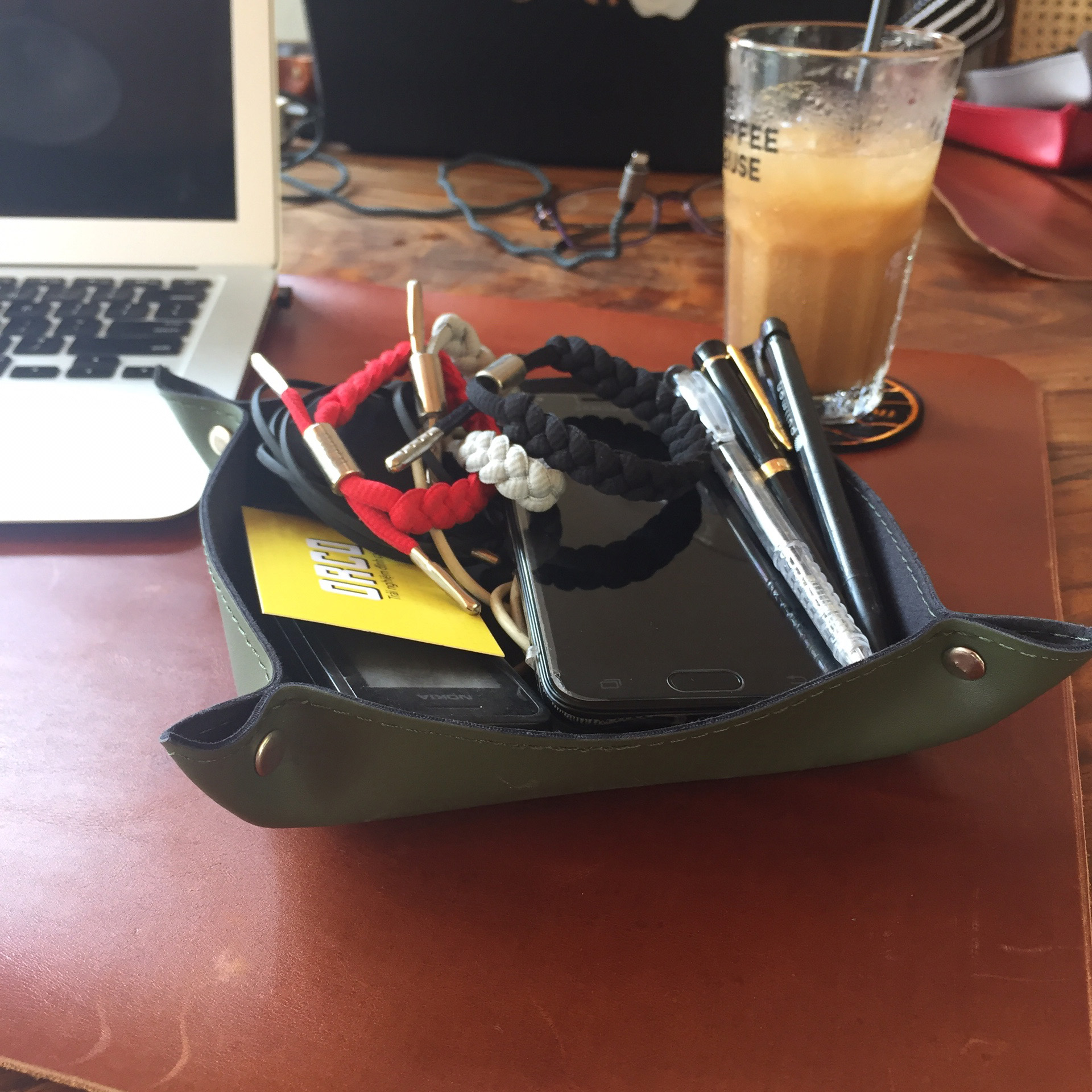 Khay Để Đồ Bàn Làm Việc Orco 