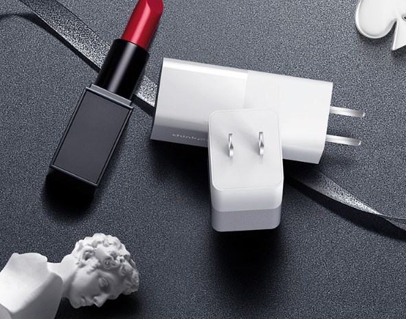 Lenovo Thinkplus lipstick power adapter 65W multi-fast fast charge support Type-C elegant white Lenovo Thinkplus lipstick power adapter 65W multi-fast fast charge support Type-C elegant white