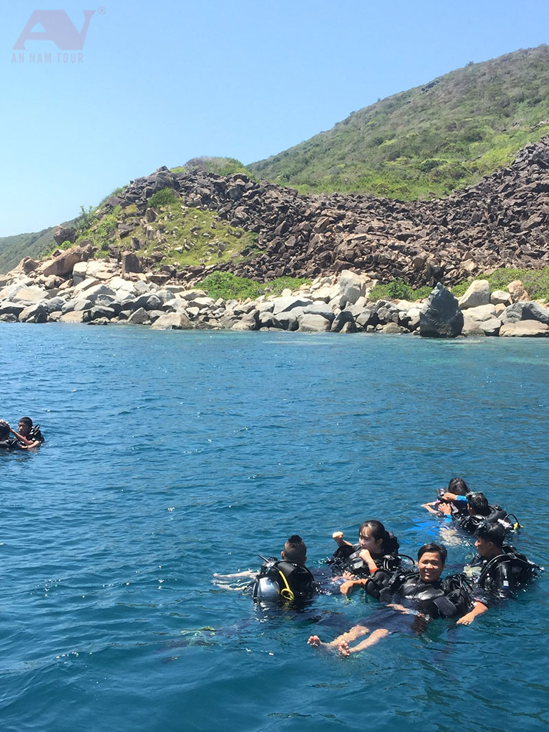 lặn biển ngắm san hô scuba diving Hòn Mun Nha Trang An Nam Tour