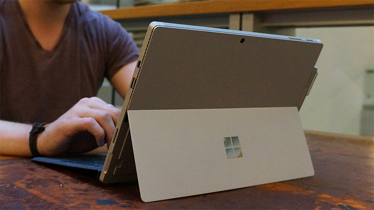 Microsoft Surface Pro 2017 i5-7300U RAM 4GB SSD 128GB/ Win10 (12.3 inch) - Hàng Chính Hãng (Silver)