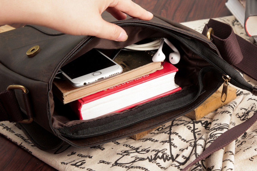 Túi Đeo Chéo Nam Thời Trang D267N (24 x 8 cm)