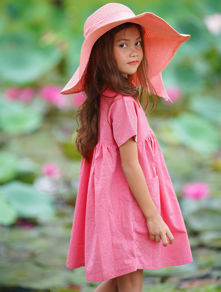 Đầm Bé Gái Hồng Xẻ Lưng Nút Cài Sau KIKA K058