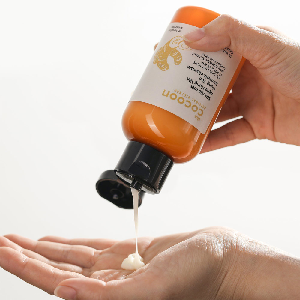 Sữa rửa mặt nghệ Hưng Yên giúp da sạch mịn và rạng rỡ Cocoon Hung Yen Turmeric Cleanser 140ml - Sữa rửa mặt | TheBodyHolic.com