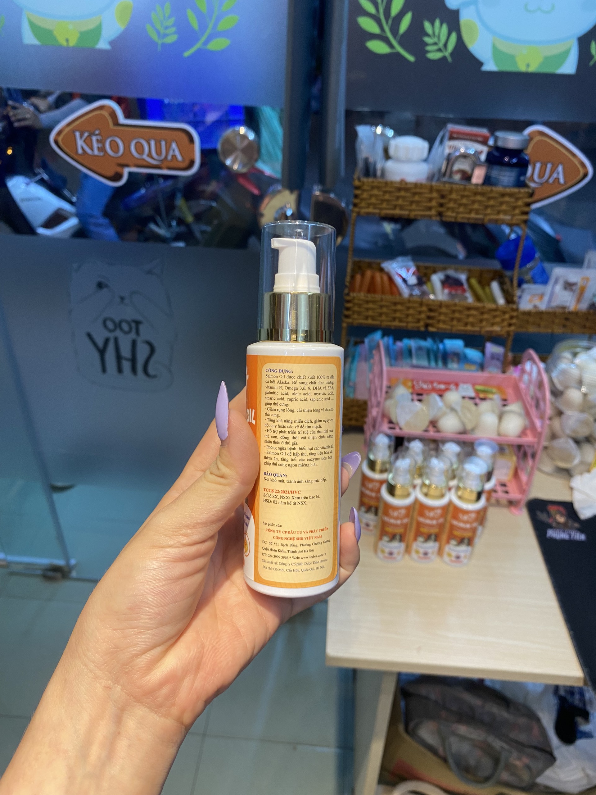 Dầu cá hồi cho chó mèo Salmon Oil SHD dưỡng lông mượt lông ngăn ngừa rụng lông tăng đề kháng chai 100ml