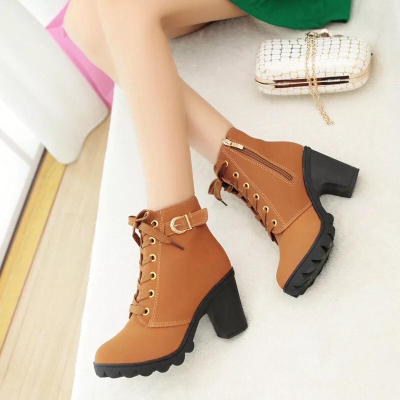 Giày Boot Nữ Da Lộn Khóa Kéo, Khuy Cài Cổ