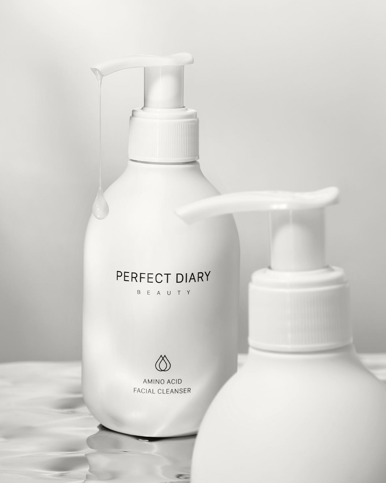 Sữa rửa mặt PERFECT DIARY axit amin tạo bọt dịu nhẹ cho da nhạy cảm 200ml