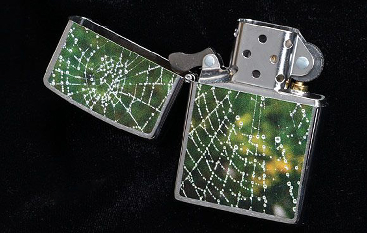 Bật Lửa Zippo 28285 Spider Web Rain Drops Brushed Chrome