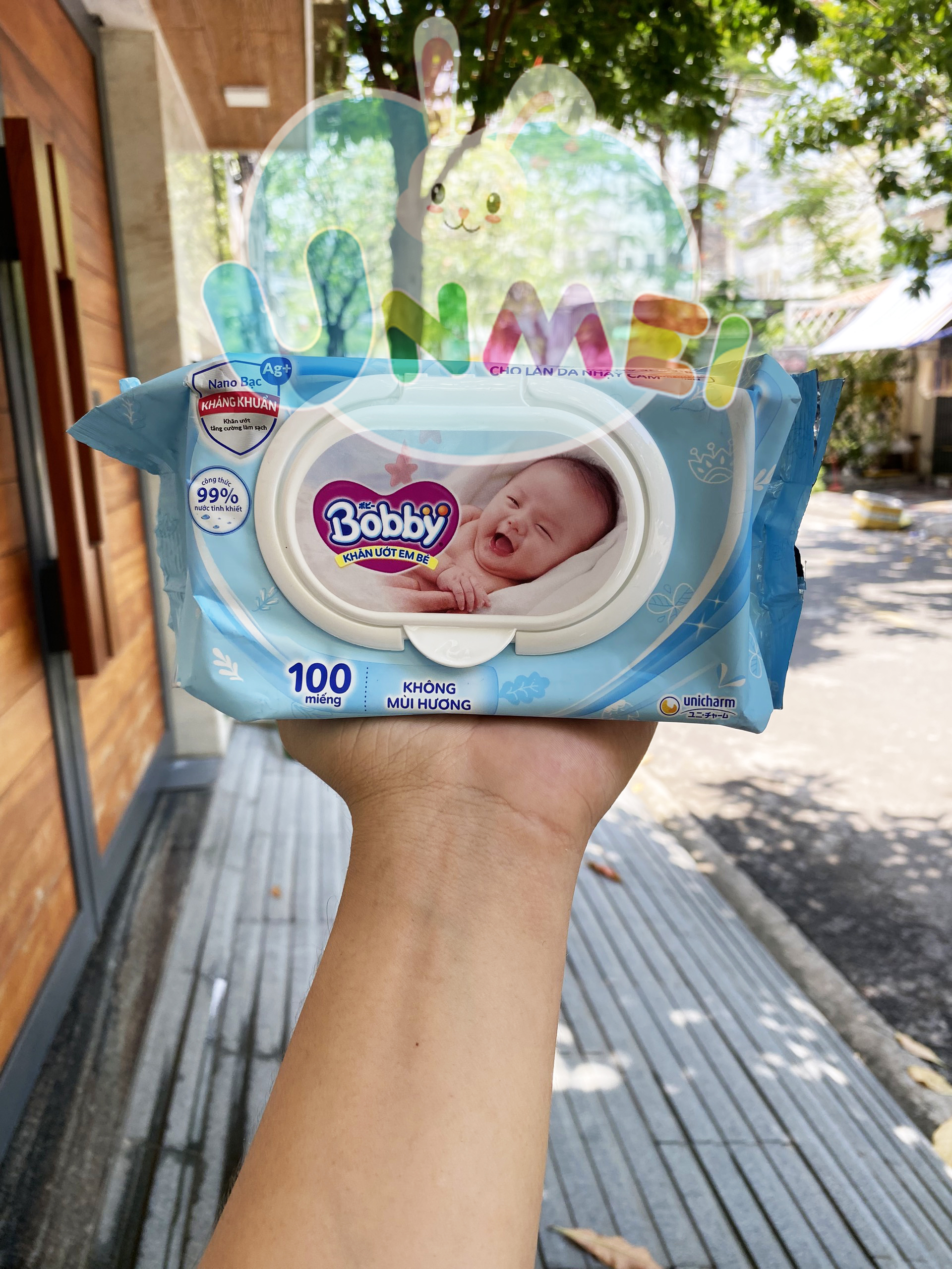 Khăn Ướt Em Bé Bobby Không Mùi Gói 100 Miếng