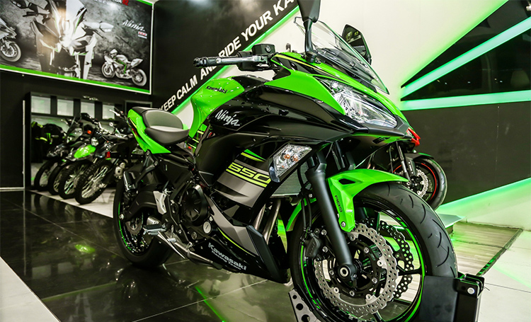 Xe MOTO Kawasaki Ninja 650 ABS - Xanh lá