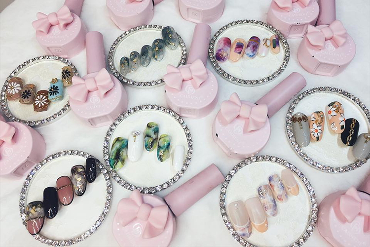 Combo Cắt Da Tay + Sơn Gel + Vẽ Tự Nhiên Tại Vietgangz Nails