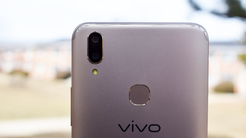 Điện Thoại Vivo V9 - Hàng Chính Hãng