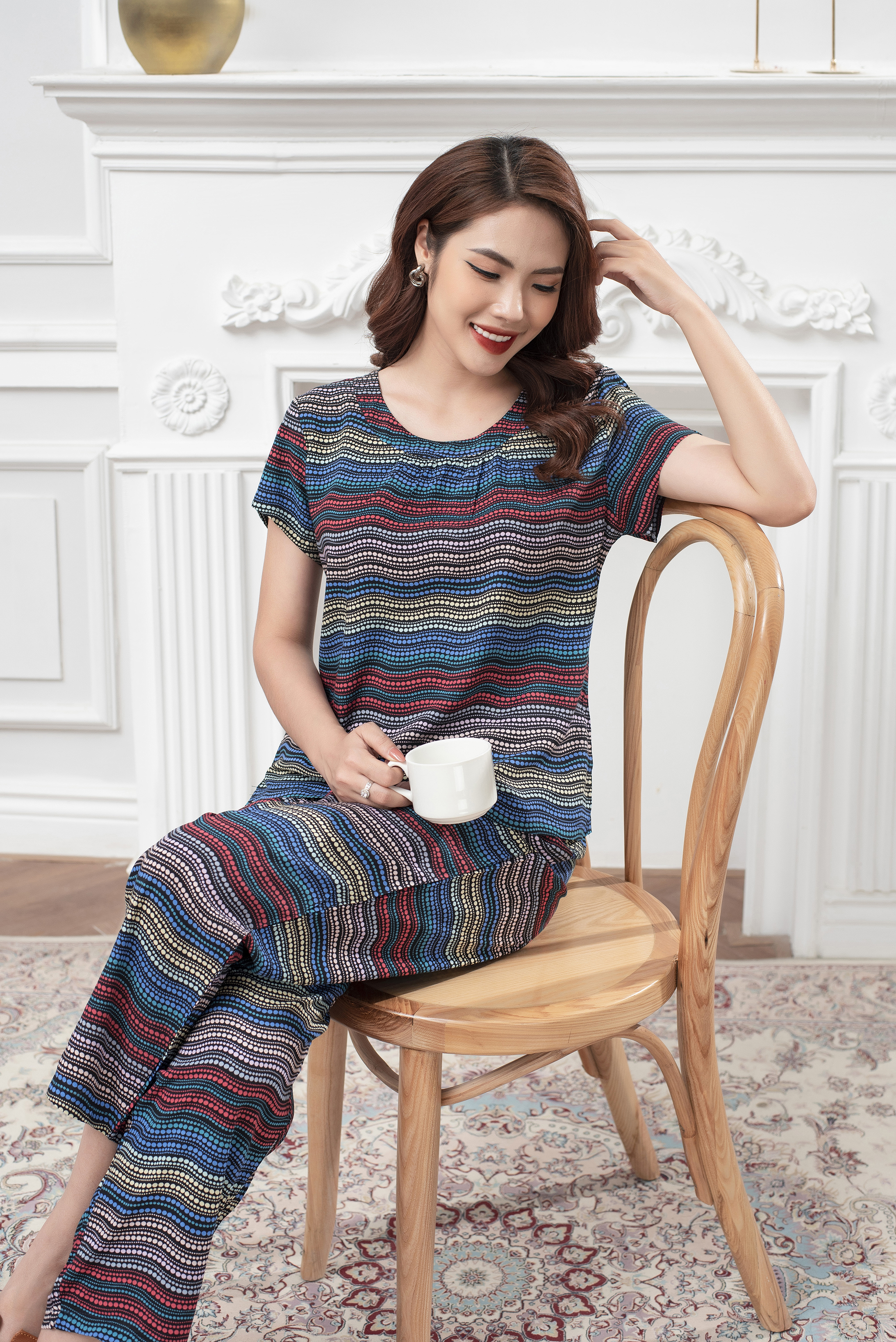 Bộ độ mặc nhà trung niên Tole (lanh) Vicci BGD.08 áo cộc tay phối quần dài lưng thun in họa tiết