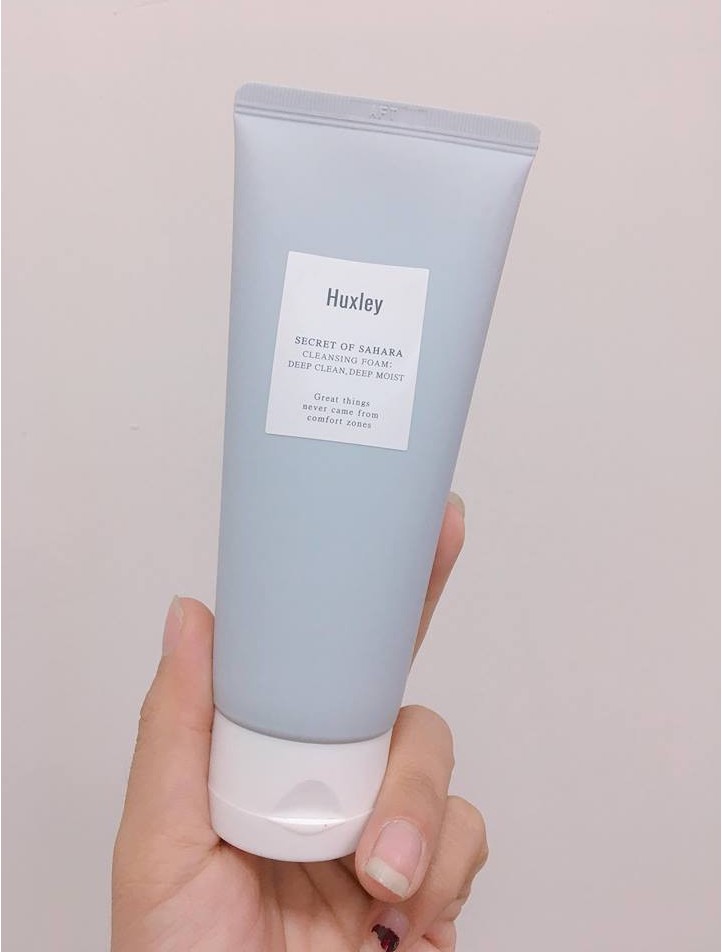 Sữa rửa mặt sạch sâu dành cho da dầu Huxley Cleansing Foam Deep Clean, Deep Moist 100g