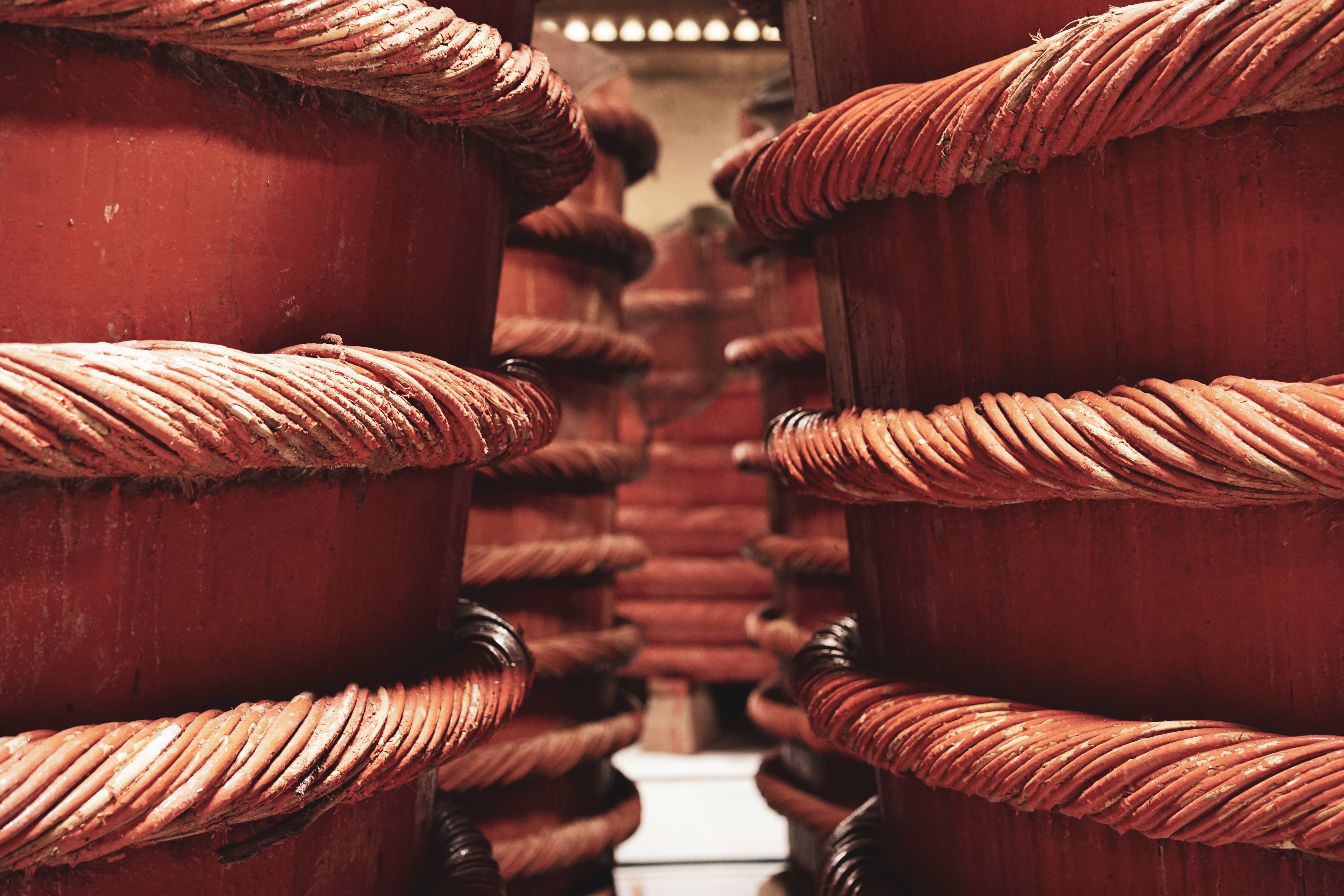 Combo 2 Chai Nước Mắm Nhĩ Thuyền Xưa 33 Độ Đạm & 40 Độ Đạm (500ml)