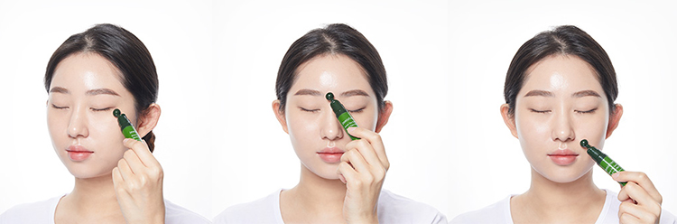 Tinh chất dưỡng mắt & mặt dạng đầu lăn massage từ trà xanh và dầu hạt trà xanh tươi Innisfree Green Tea Seed Eye & Face Ball 10ml - NEW