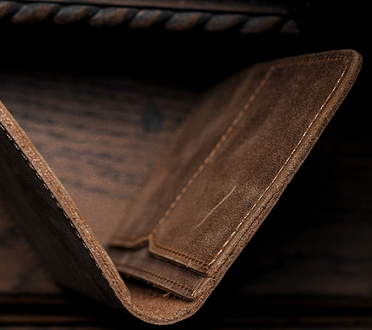 Bao Da Hộ Chiếu Passport Cover Da Sáp Khắc Hình Kí Hiệu University Um U M University Of Michigan (Brown)