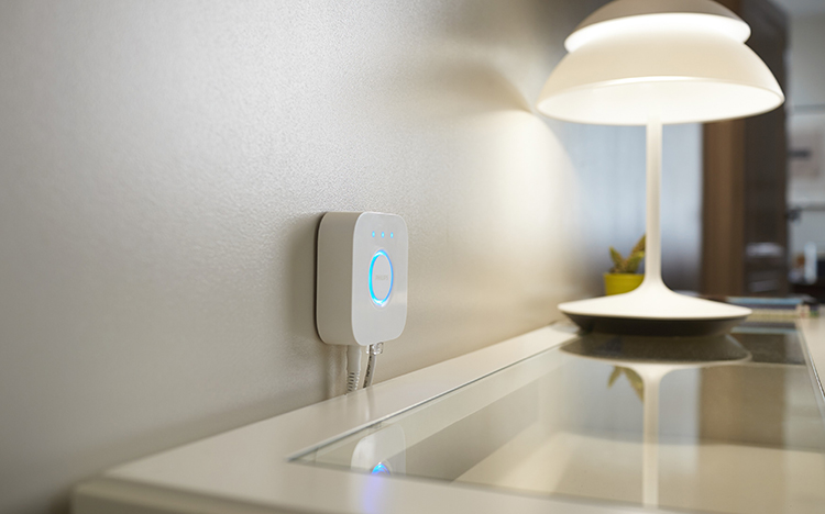 Bộ Điều Khiển Philips Hue Bridge