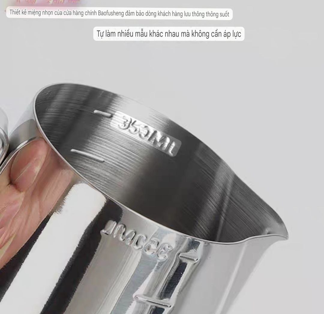 Ca đánh sữa pha chế đồ uống dành cho nhà hàng khách sạn quán bar  - ca inox 304 đánh sữa có quai, chia vạch CNC dõ nét chính sác dành cho cà phê Cappuccino/Latte