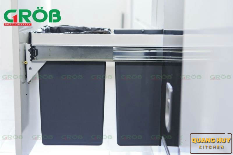 thung-rac-doi-gan-canh-am-tu-bep