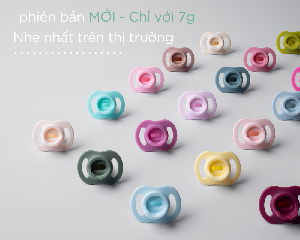 Ty ngậm silicon siêu nhẹ cho bé Tommee Tippee Ultra Light 0-6, 6-18 tháng (vỉ đôi, tách lẻ)