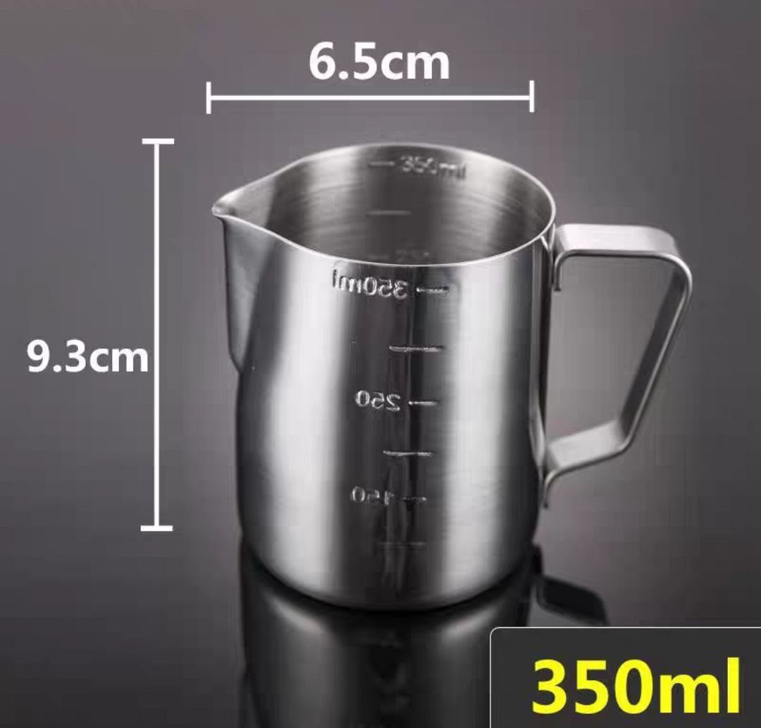 Ca đánh sữa pha chế đồ uống dành cho nhà hàng khách sạn quán bar  - ca inox 304 đánh sữa có quai, chia vạch CNC dõ nét chính sác dành cho cà phê Cappuccino/Latte