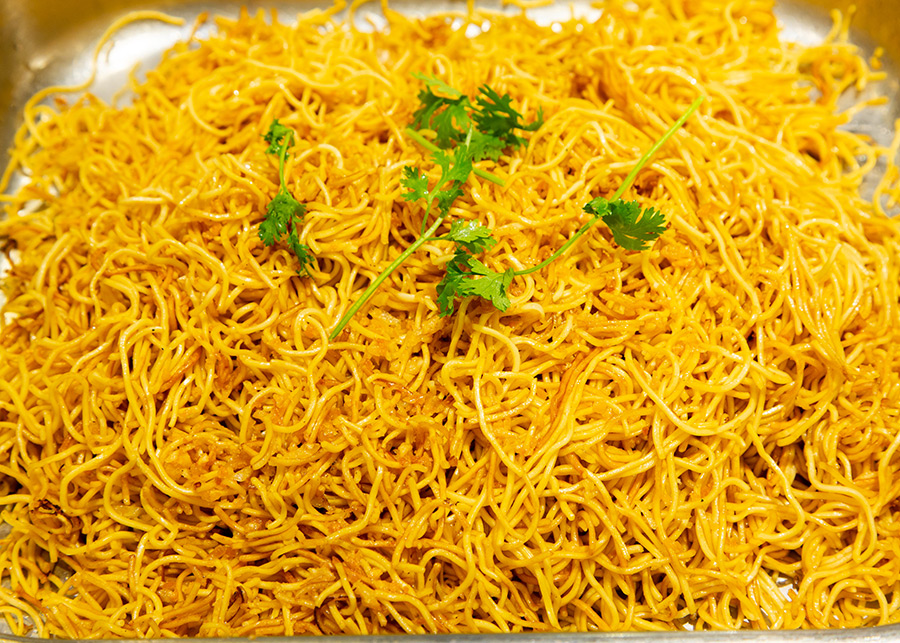 Buffet Tối Gánh Palace 4* - Buffet Tối Hơn 50 Món Hải Sản Cao Cấp Tại Phố Đi bộ Nguyễn Huệ