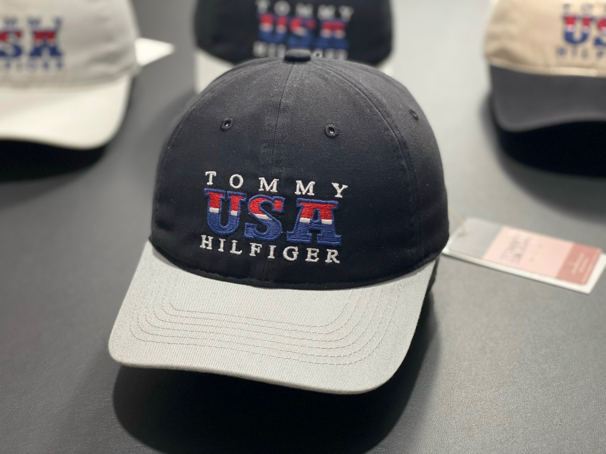 Nón kết, mũ lưỡi trai Tom USA phối vải jeans form chuẩn thời trang cao cấp