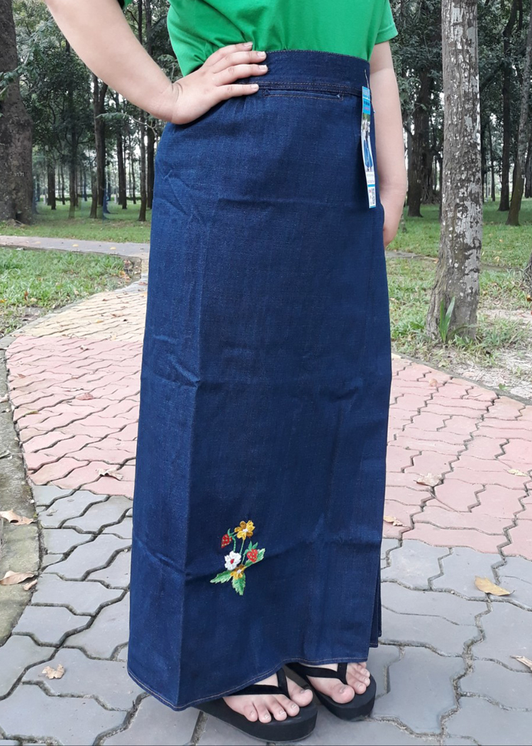 Váy chống nắng Jean nữ Cao cấp thêu Cây dâu tây