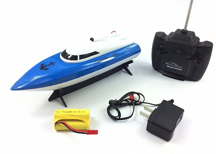 Tàu Cano Điều Khiền Từ Xa Pin Sạc 802  - Giao Màu Ngẫu Nhiên