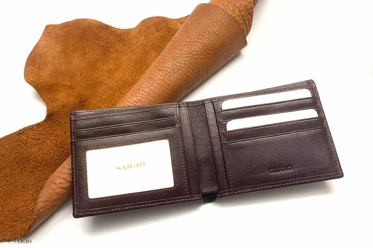 Ví Nam Da Bò NAPA Mềm Mại - Vân Tự Nhiên, Size Lớn, Thiết Kế Cổ Điển, Đơn Giản - Mỏng Nhẹ, Dáng Ngang - Gập 2, Ngăn Đựng Tiền Có Khóa Kéo, Nhiều Ngăn Để Giấy Tờ Tiện Dụng - Hàng Chính Hãng SAIGIO