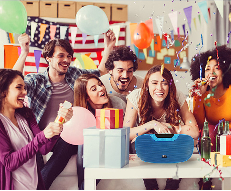 JBL SD-21 BLK Portable Mini Card Speaker FM Radio Screen Display MP3 Player Multi-function Desktop Home Audio 