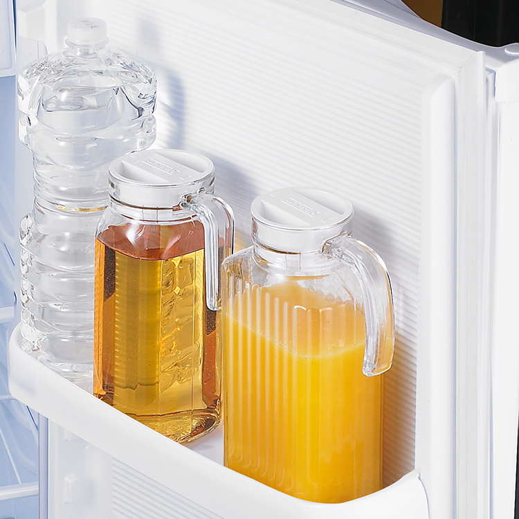 Bình Nước Thủy Tinh Luminarc Quadro 53808 (1.3L)