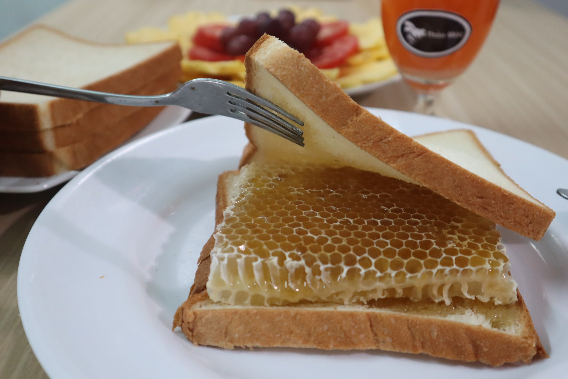 MẬT ONG BÁNH TỔ THẢO MỘC HỘP 430GR MẬT HOA RỪNG HONEYCOMB 4