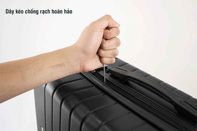 Vali Chống Trộm TRIP PC911 (Size 70) - Đen