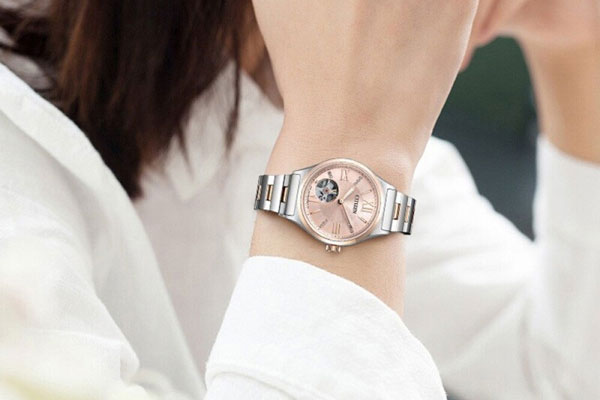 Đồng Hồ Citizen Nữ Đính Đá Swarovski Dây Kim Loại Máy Cơ-Automatic PC1009-51W