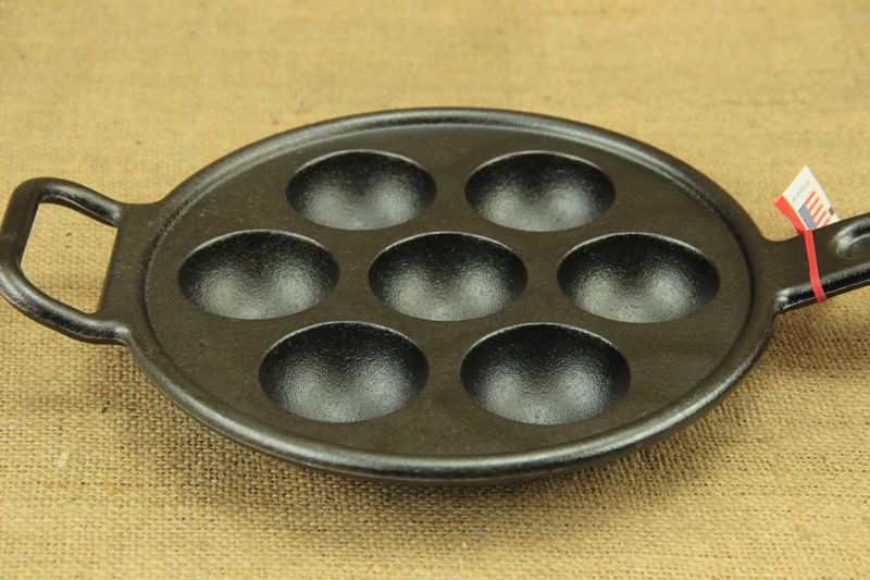 Chảo gang Lodge nướng bánh khọt 7 lỗ đường kính 23 cm