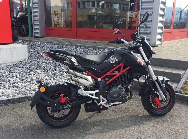 Xe Benelli TNT125 (Đen)