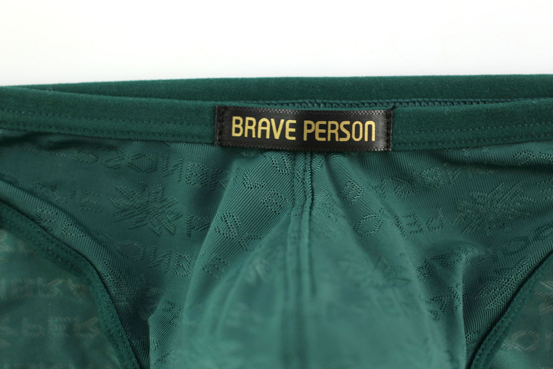 Quần Lót Nam Tam Giác Thương Hiệu Brave Person B1124 - Kiểu dáng thời trang phù hợp xu hướng giới trẻ - Chất liệu thun cao cấp co dãn 4 chiều - Thiết kế dạng lưới thoáng mát, mềm mịn