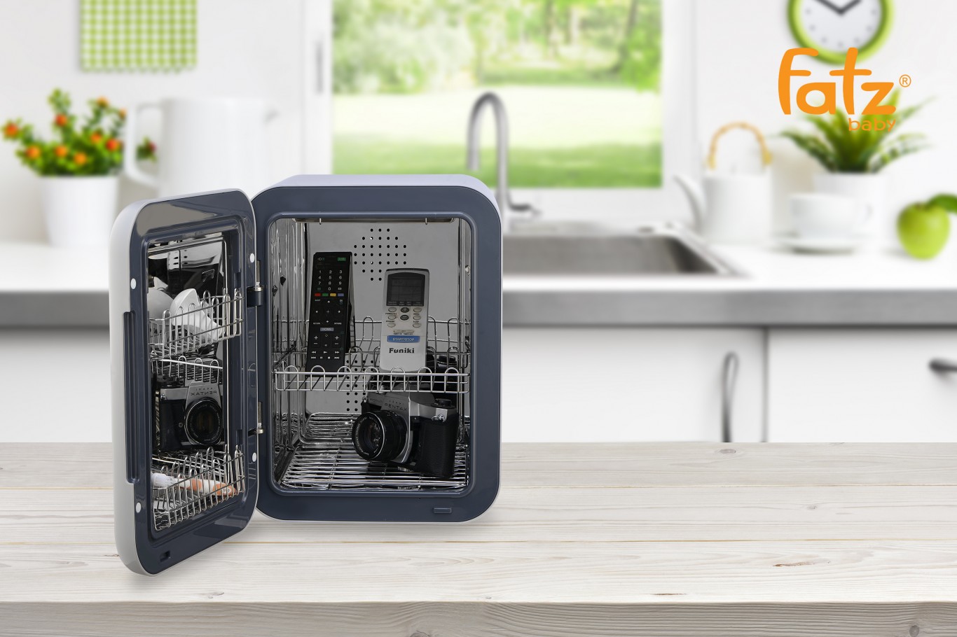 Máy tiệt trùng sấy khô Faztbaby bằng tia UV 120W