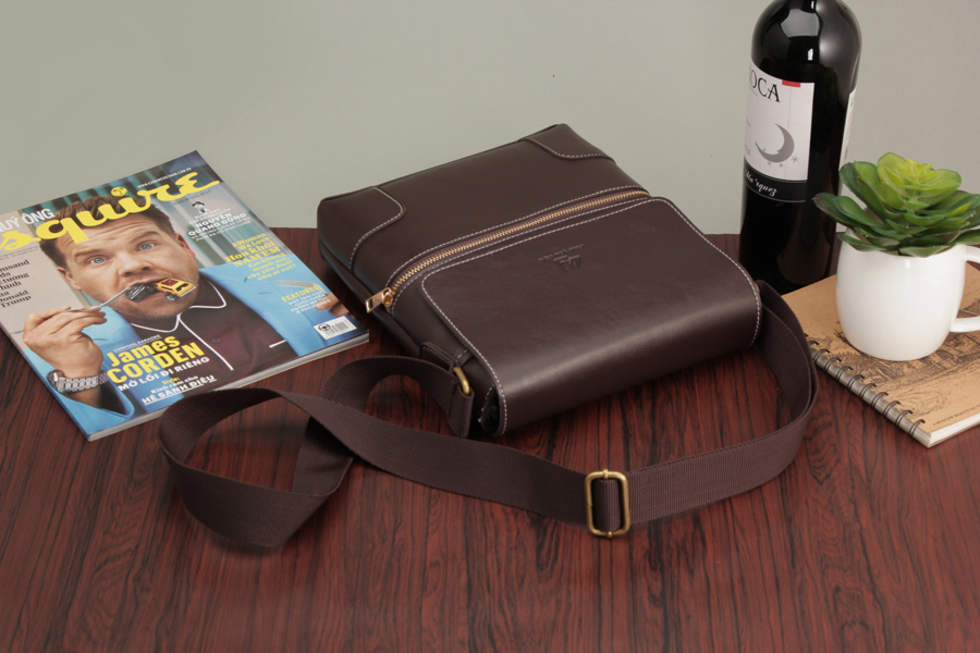 Túi Đeo Chéo Nam 4U D272N (28 x 24 cm) - Nâu