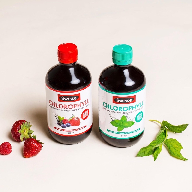 Nước Diệp Lục Swisse Chlorophyll Spearmint Flavour Superfood Liquid 500ml (Vị Bạc Hà)+Swisse Chlorophyll Mixed Berry Flavour Superfood 500ml (Vị Dâu) Của Úc Combo 2 - Tăng Sức Đề Kháng và Hệ