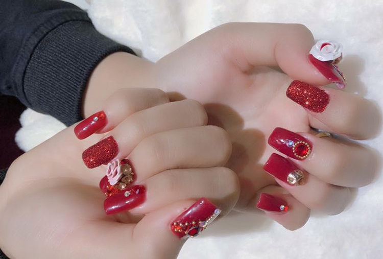 Liệu Trình 60 Phút Tẩy Tế Bào Chết, Làm Móng + Sơn Gel Cao Cấp Tại Lilly Nail & Beauty Spa