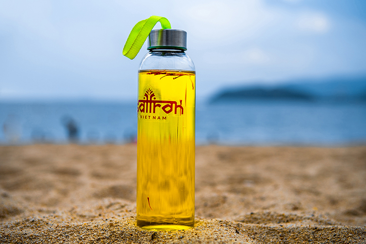 Combo Saffron Jahan Gazelle (1g) + Saffron Badiee (1g) - Tặng 1 Hộp Hoa Hồng Và 1 Bình Nước